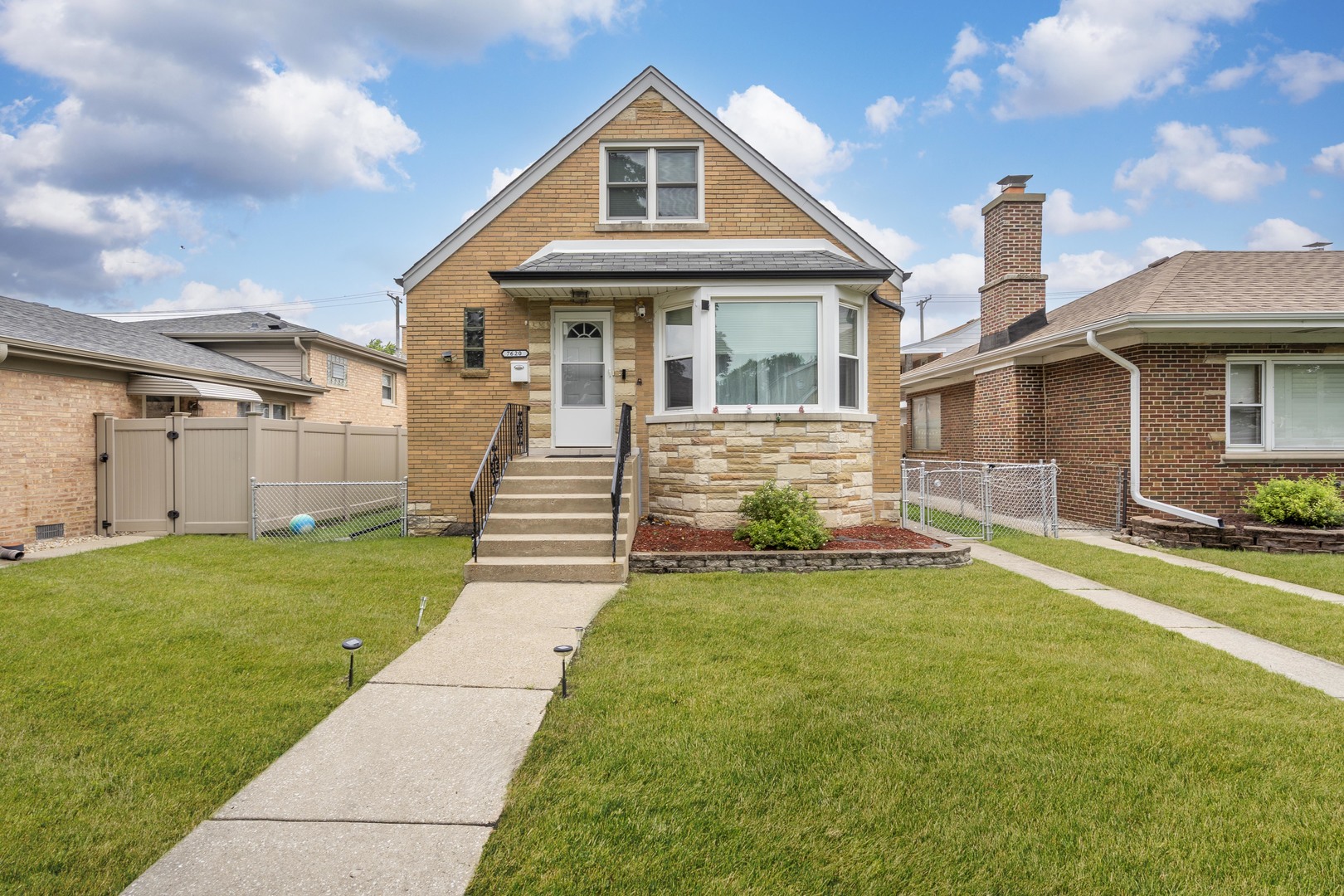7620 W Gregory Street — photo