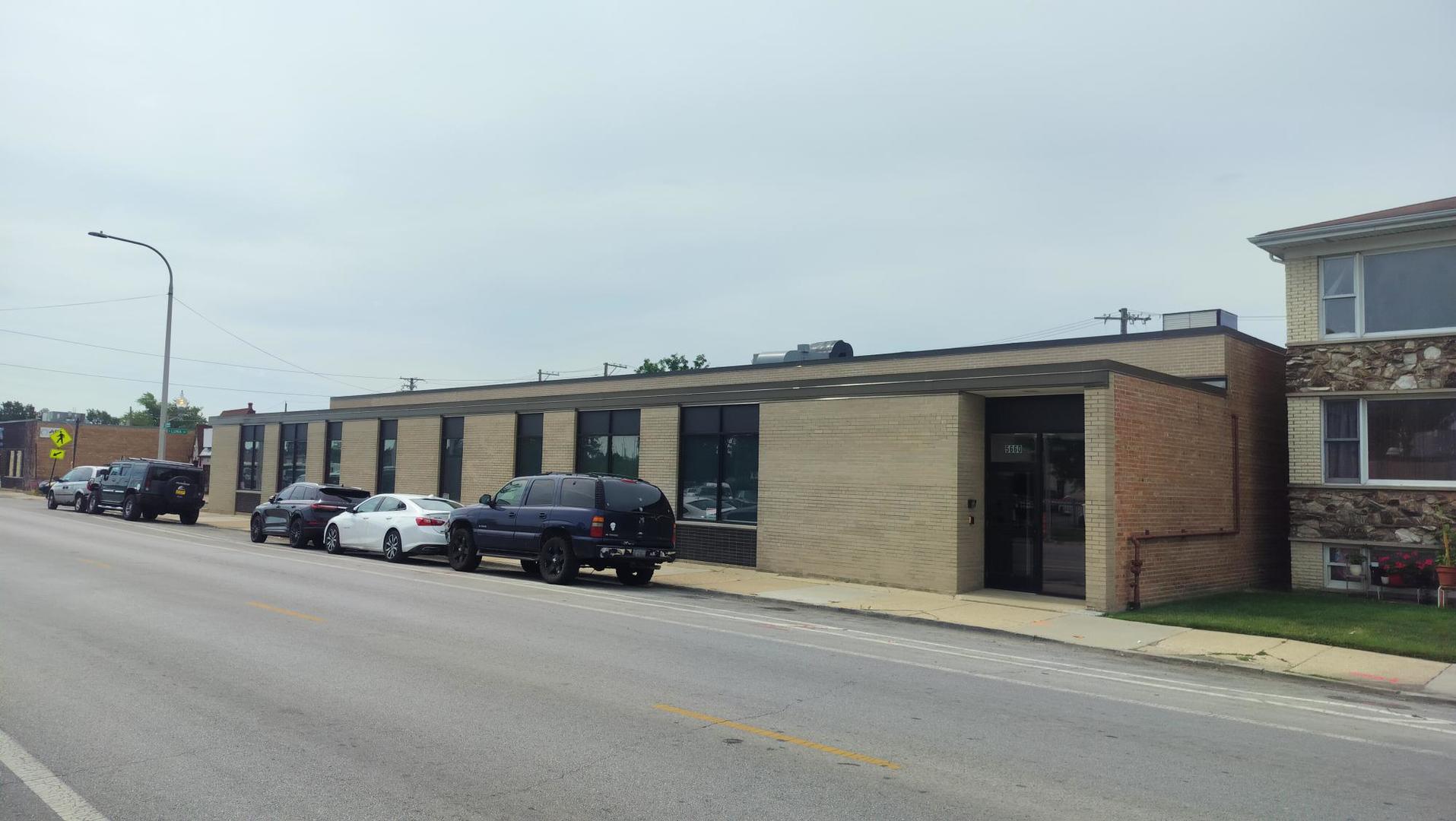 5660 N Elston Avenue — photo