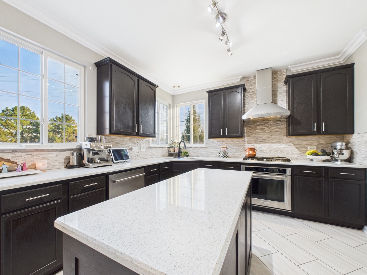6402 Valley Ridge Drive, Plainfield, IL 60586 — photo 2