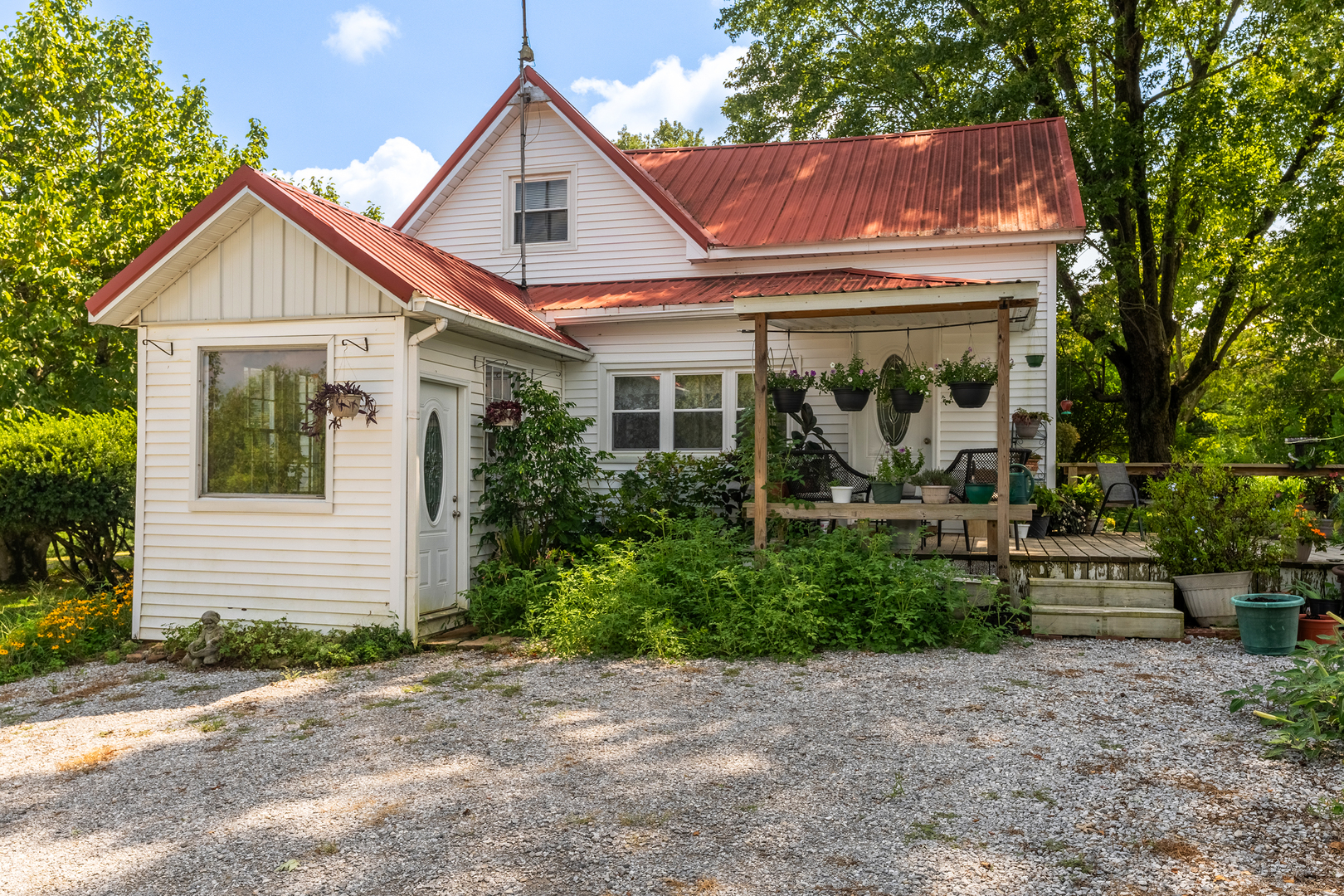 200 Crestview Drive — photo