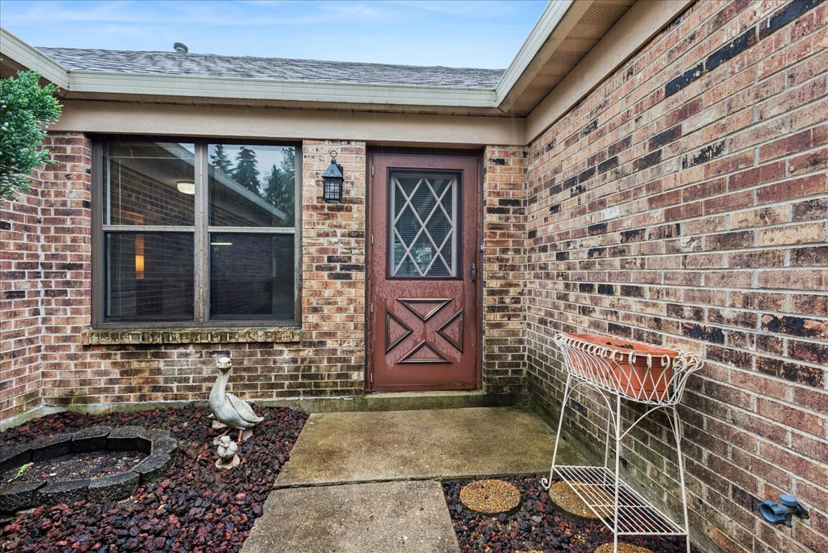 1255 John Drive, Hoffman Estates, IL 60169 — photo 3