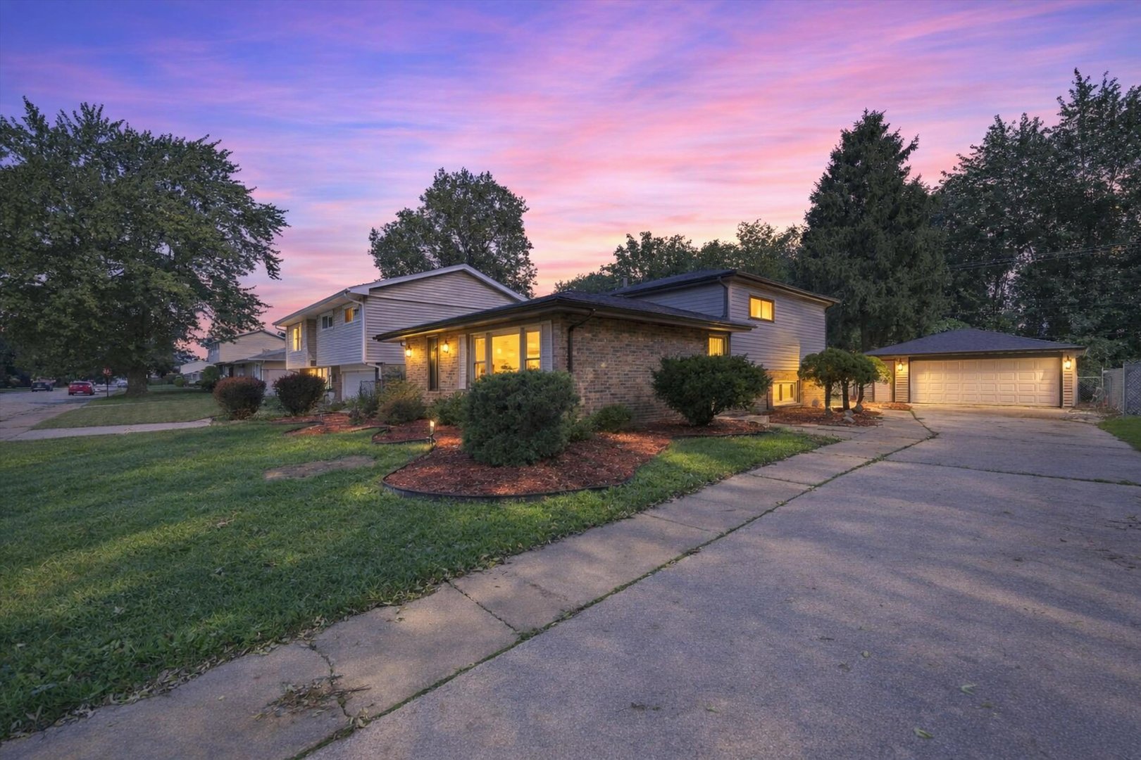15207 Waterman Drive — photo