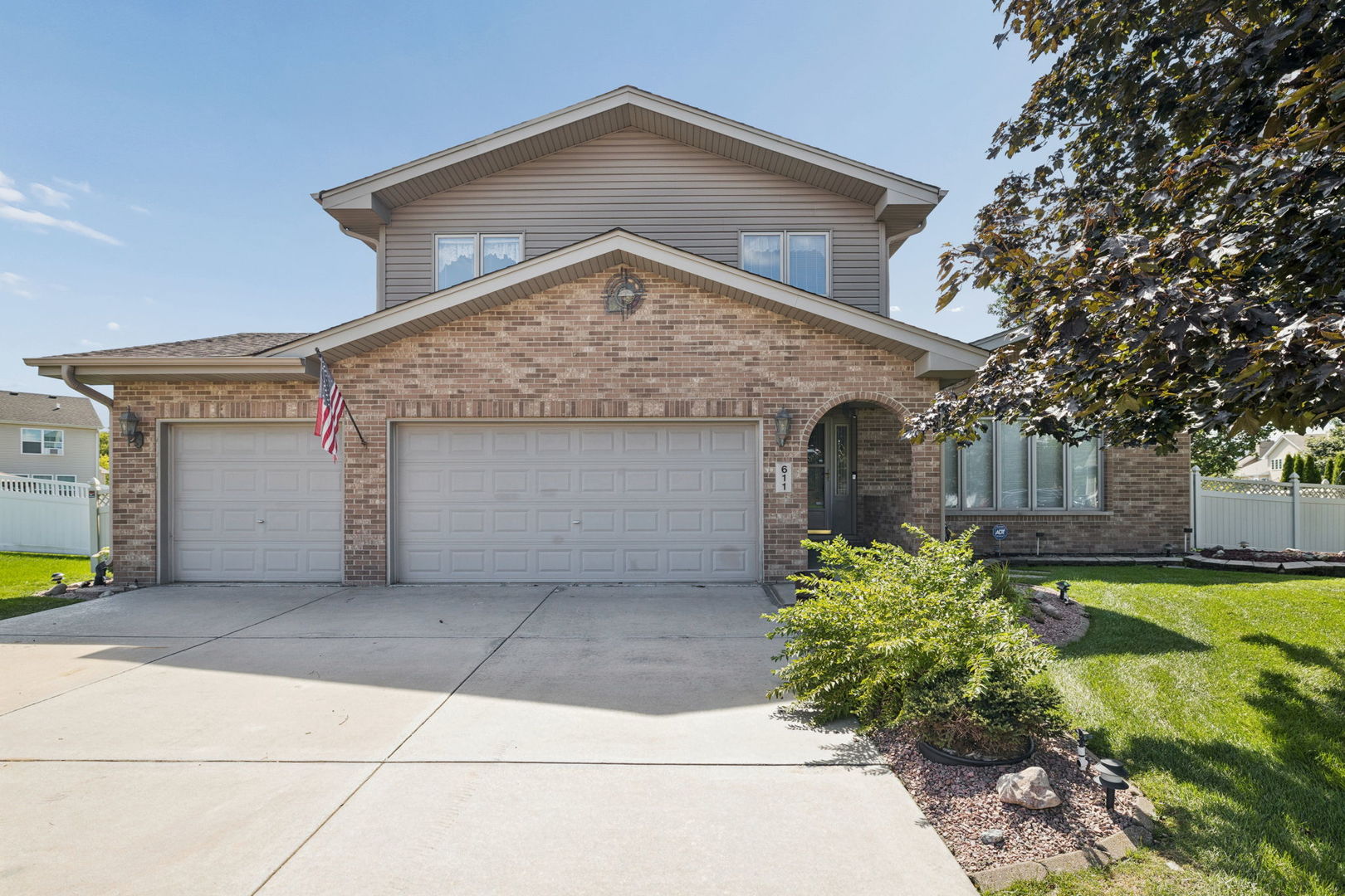 611 Flanagan Drive — photo