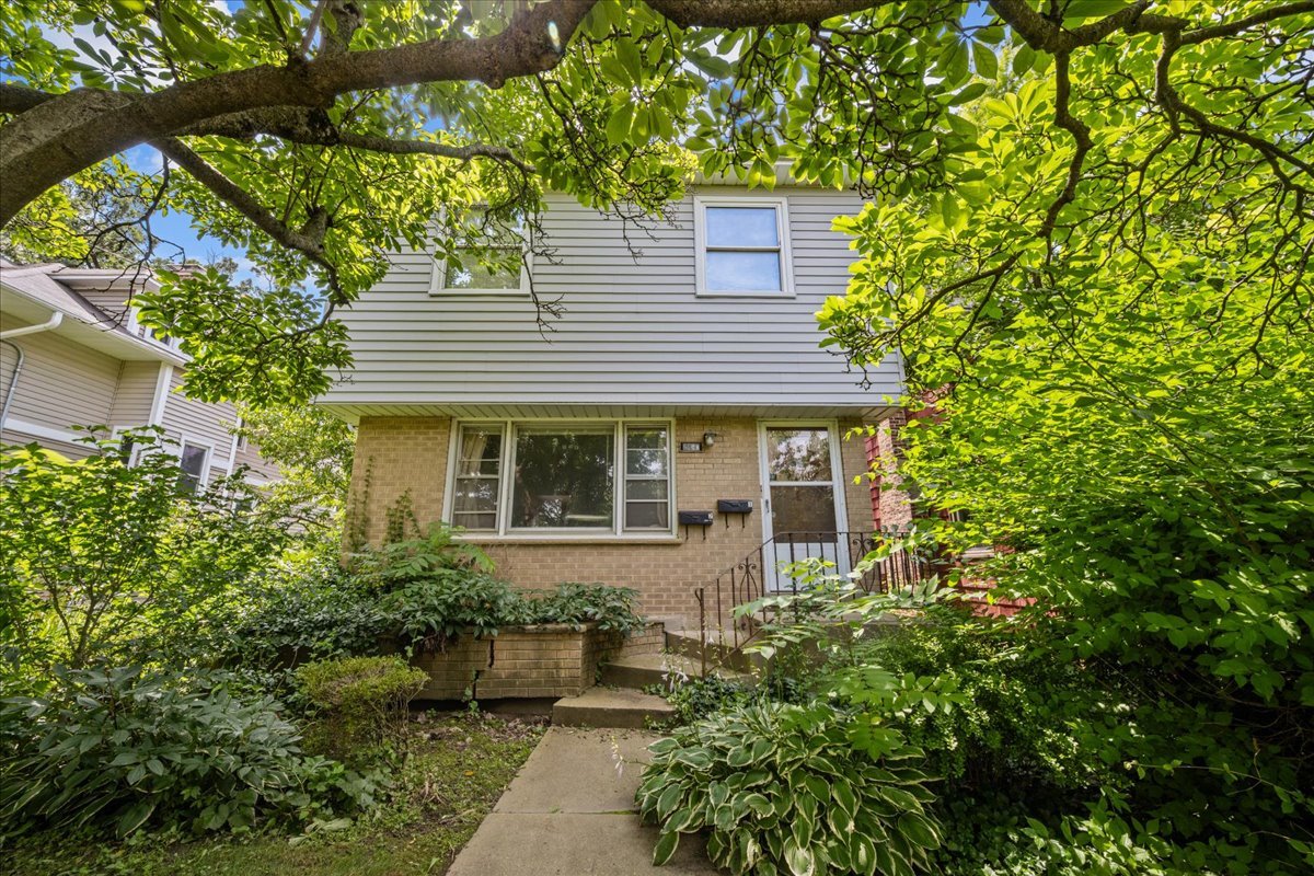 2490 Green Bay Road 1 — photo