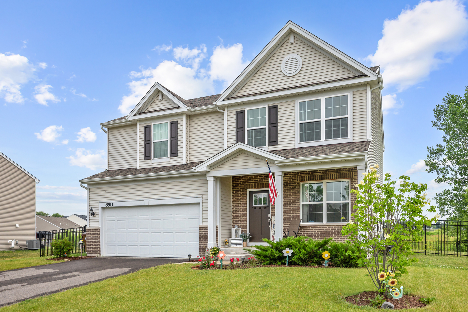 8511 White Oaks Court — photo