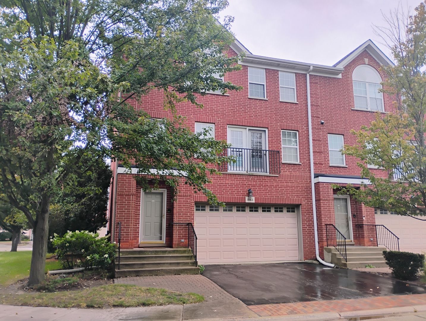 893 Enfield Drive — photo