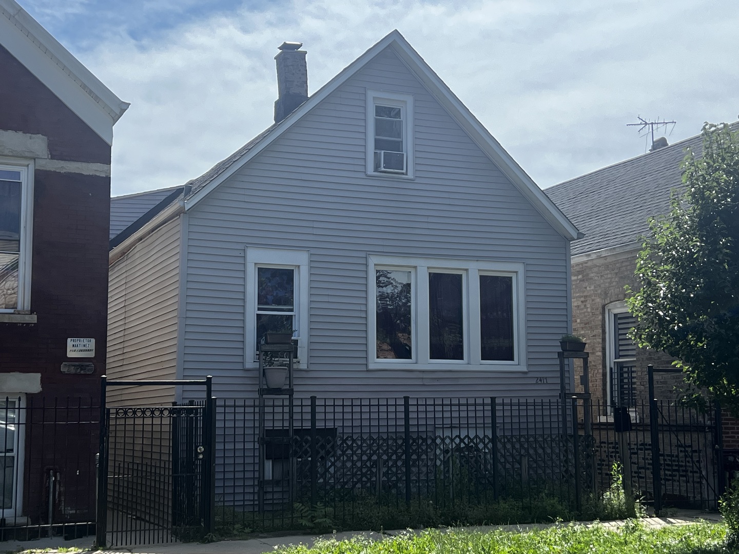 2417 S Troy Street — photo