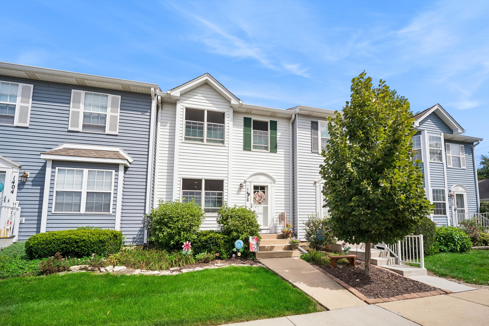 1406 Charleston Court — photo