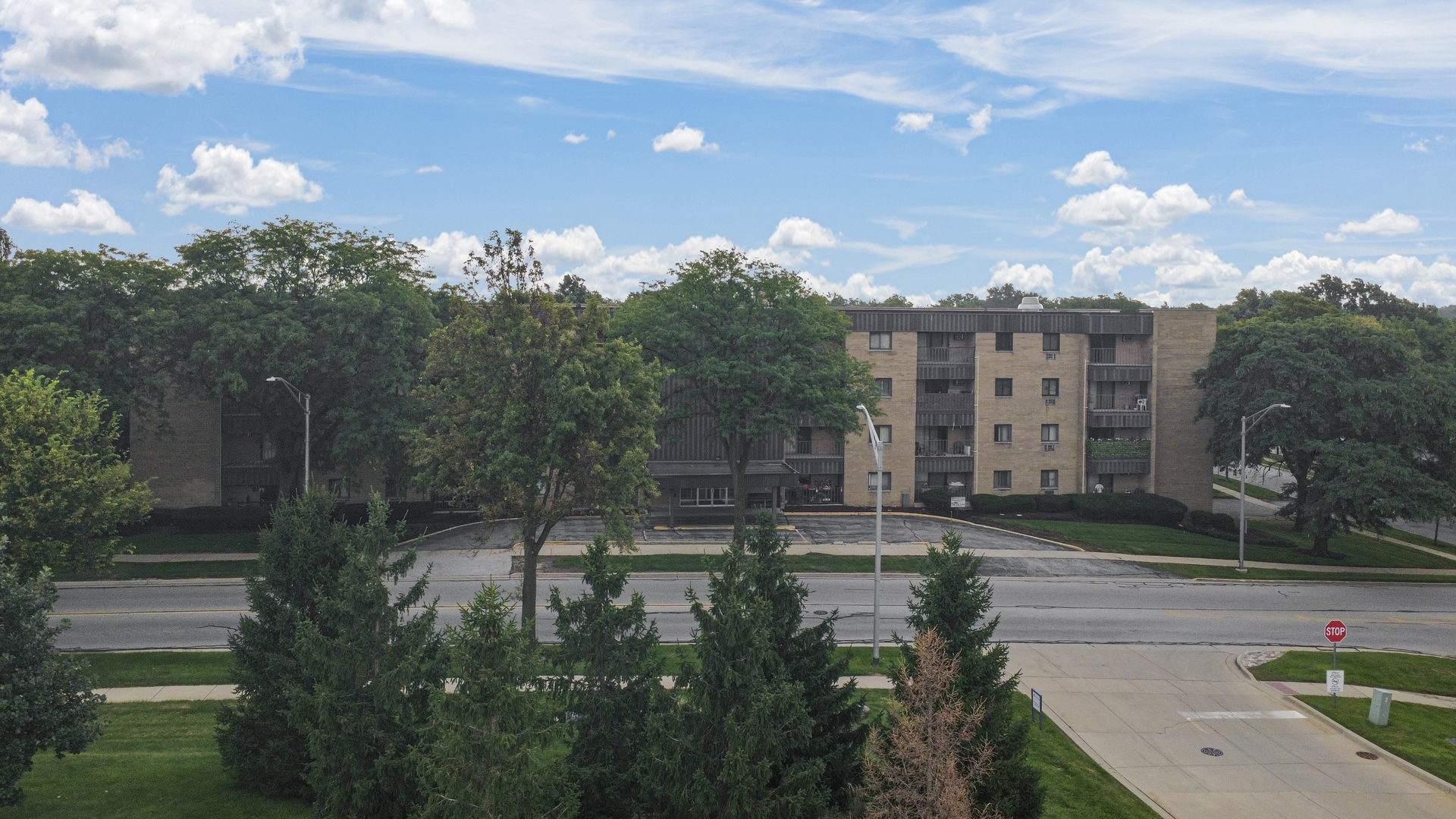 1133 S Finley Road 402 — photo
