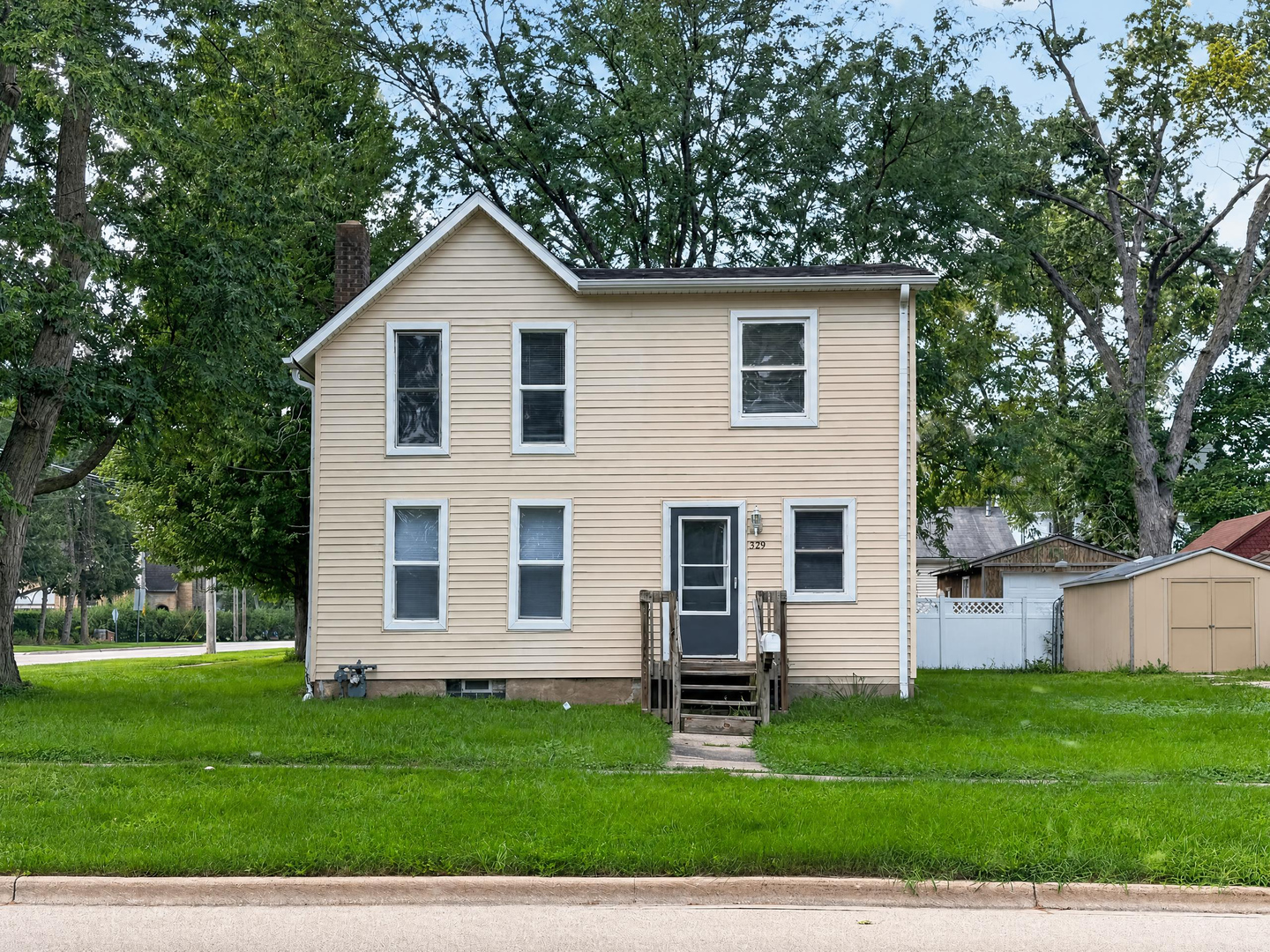 529 S Locust Street — photo