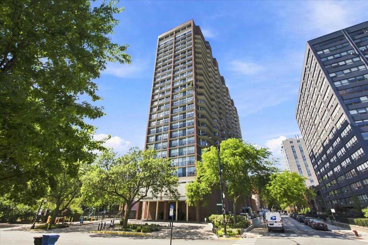 4170 N Marine Drive 3a — photo