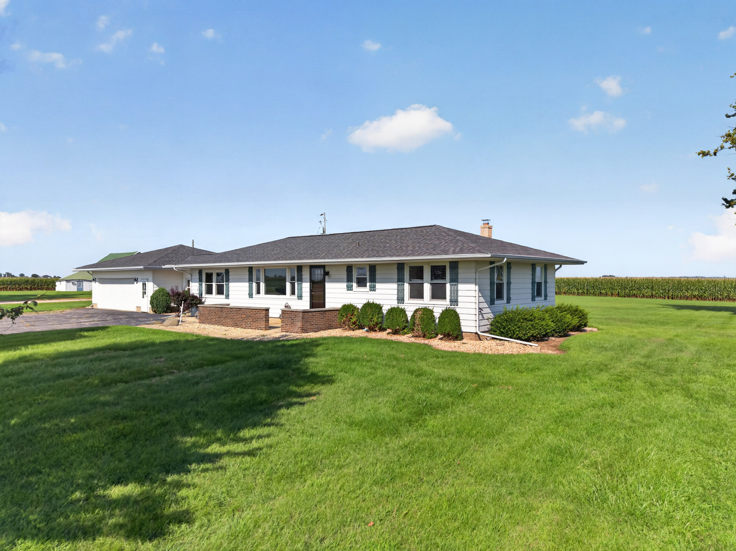 3560 E 14th Road, Ottawa, IL 61350 — photo 2