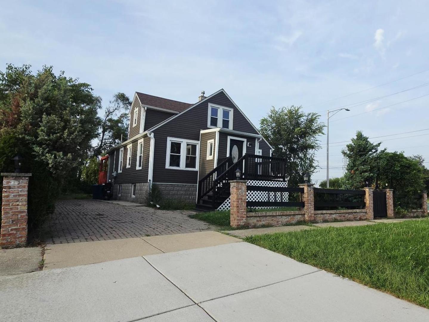7000 W 71st Place — photo