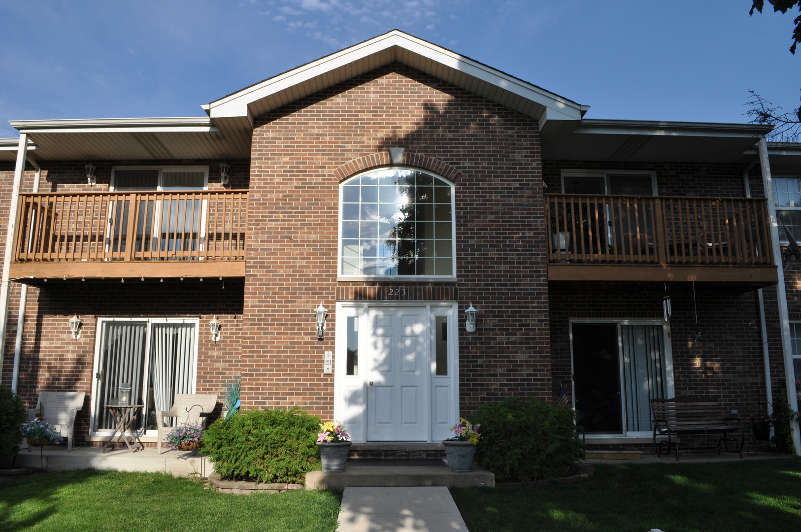 223 S Rush Street 2D — photo