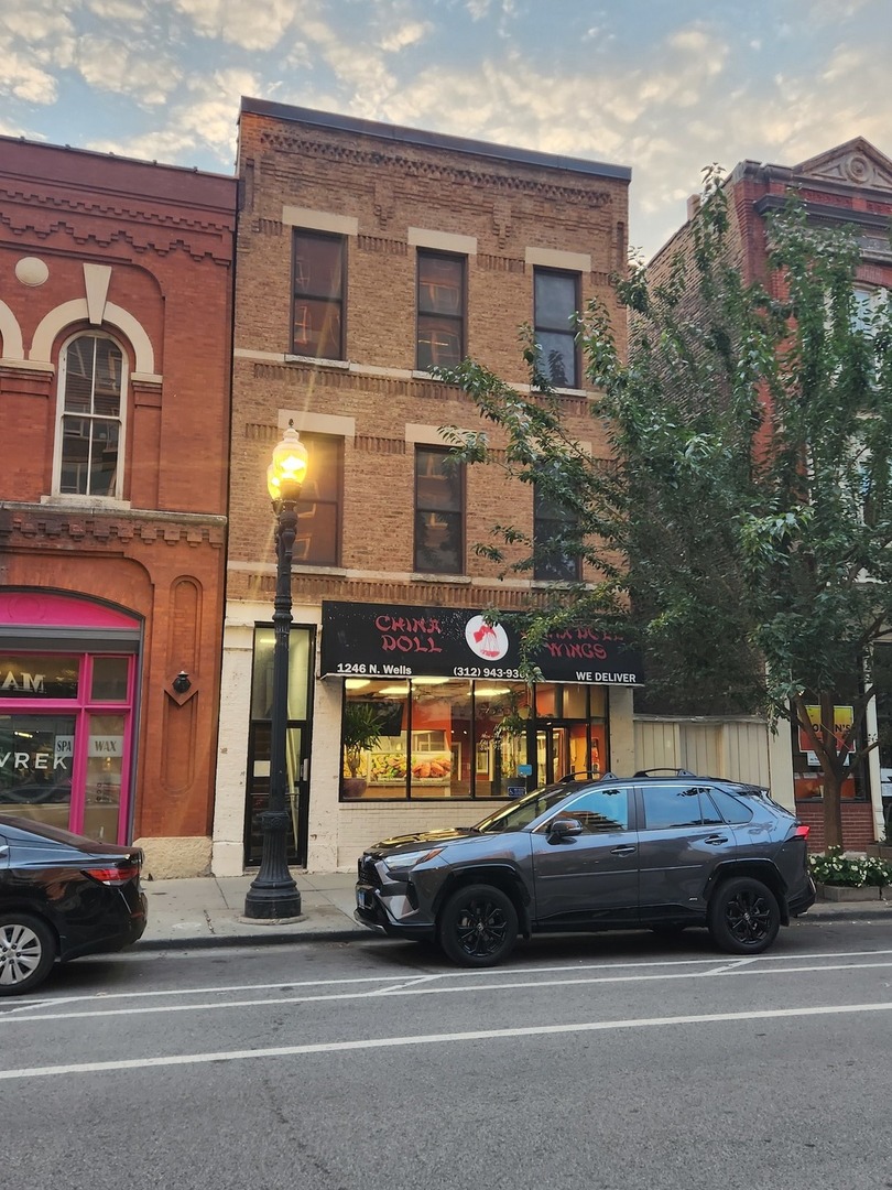 1246 N Wells Street Unit 2 — photo