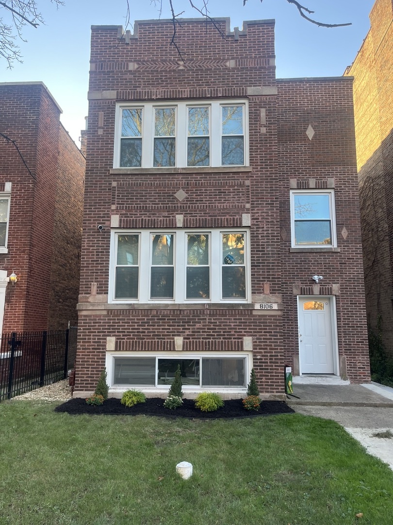 8106 S Langley Avenue G — photo