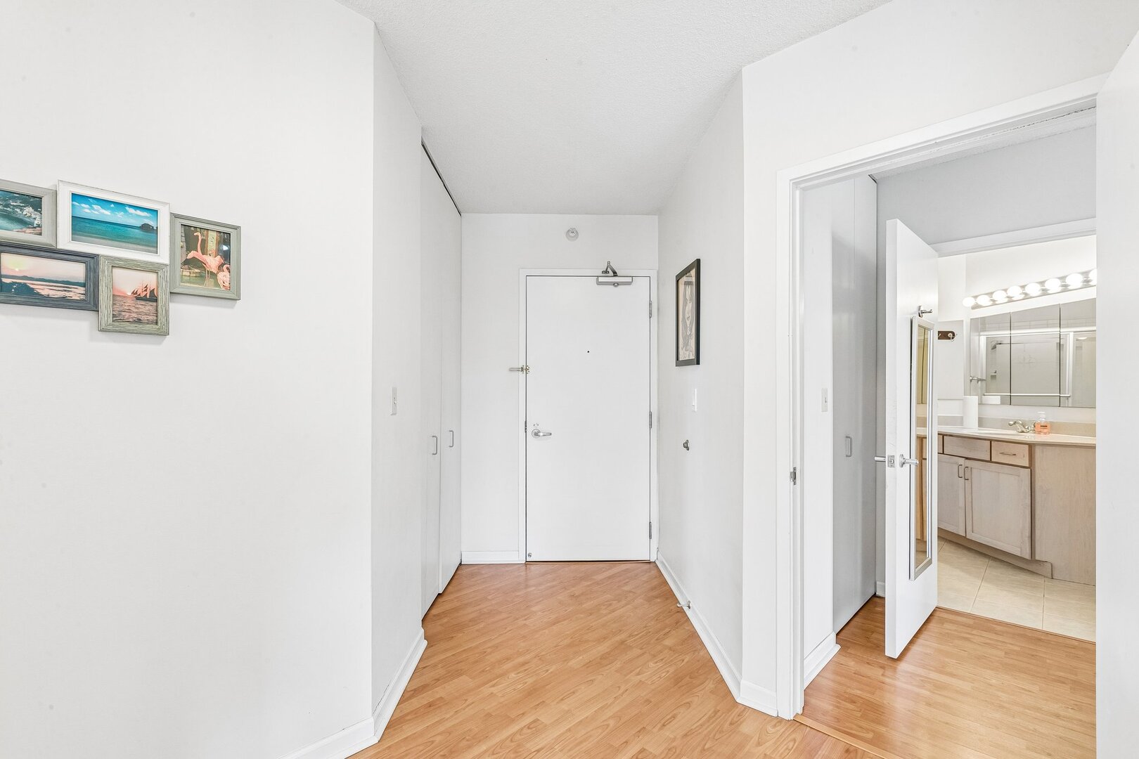 Home in Chicago, IL 60601 — photo 3