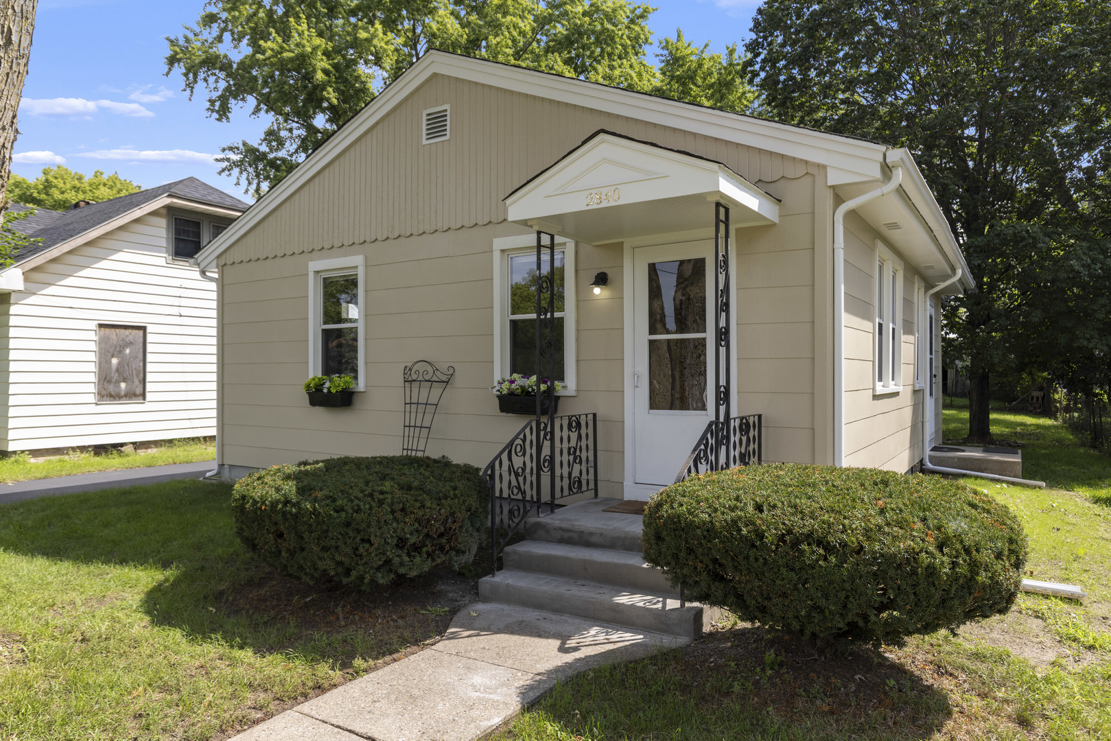 2840 Kishwaukee Street — photo