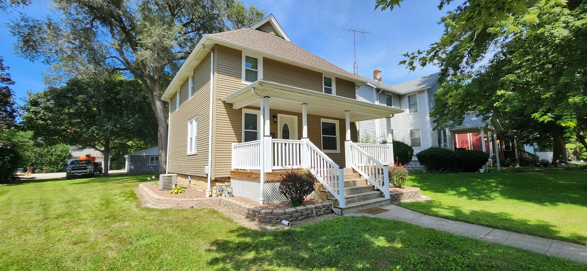 271 S Main Street — photo