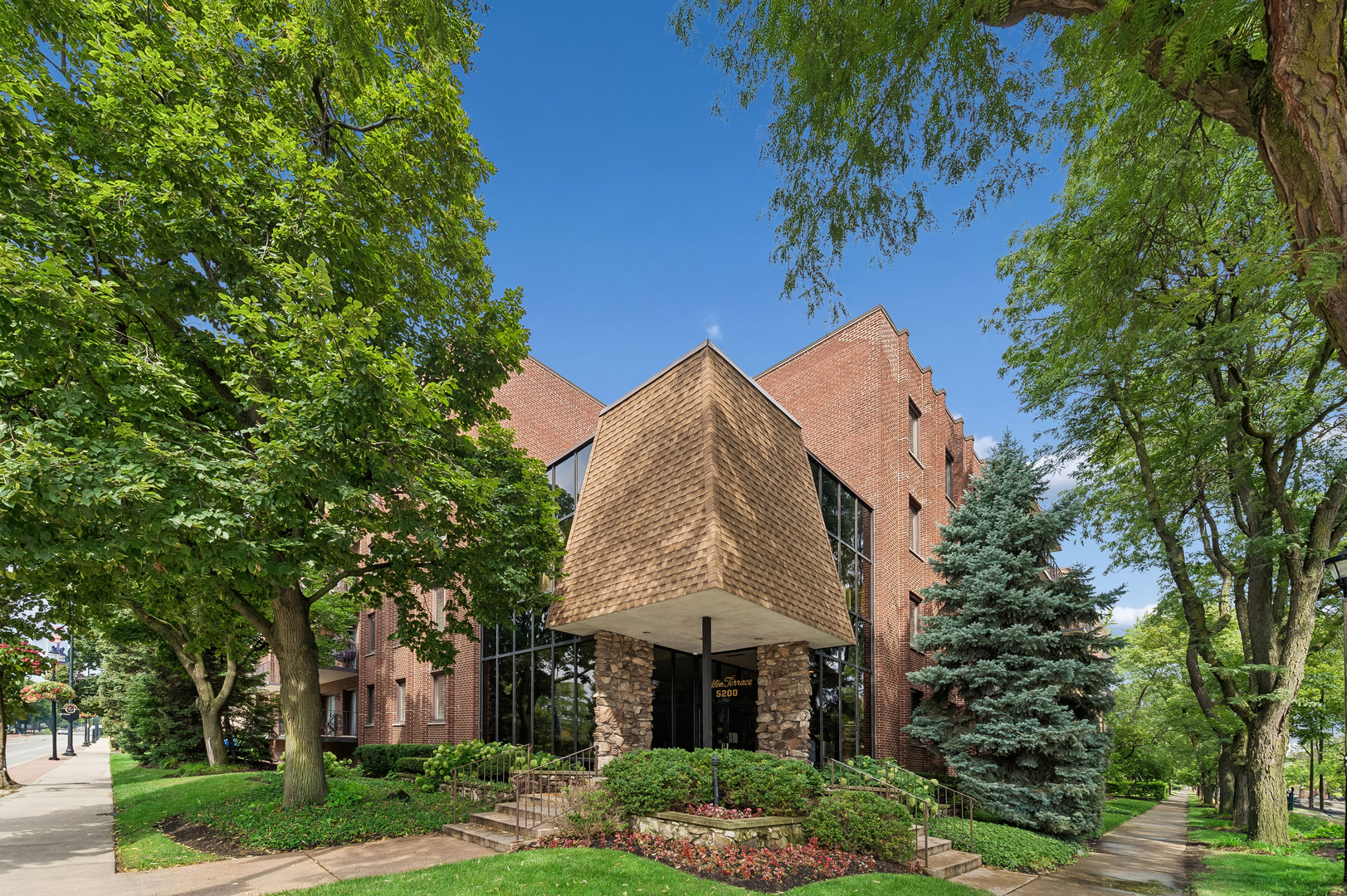 5200 Oakton Street 408 — photo