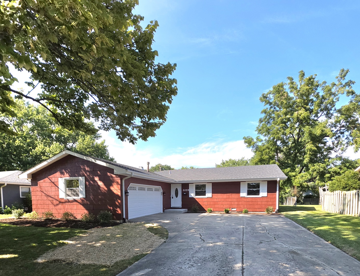 2059 Robert Street — photo
