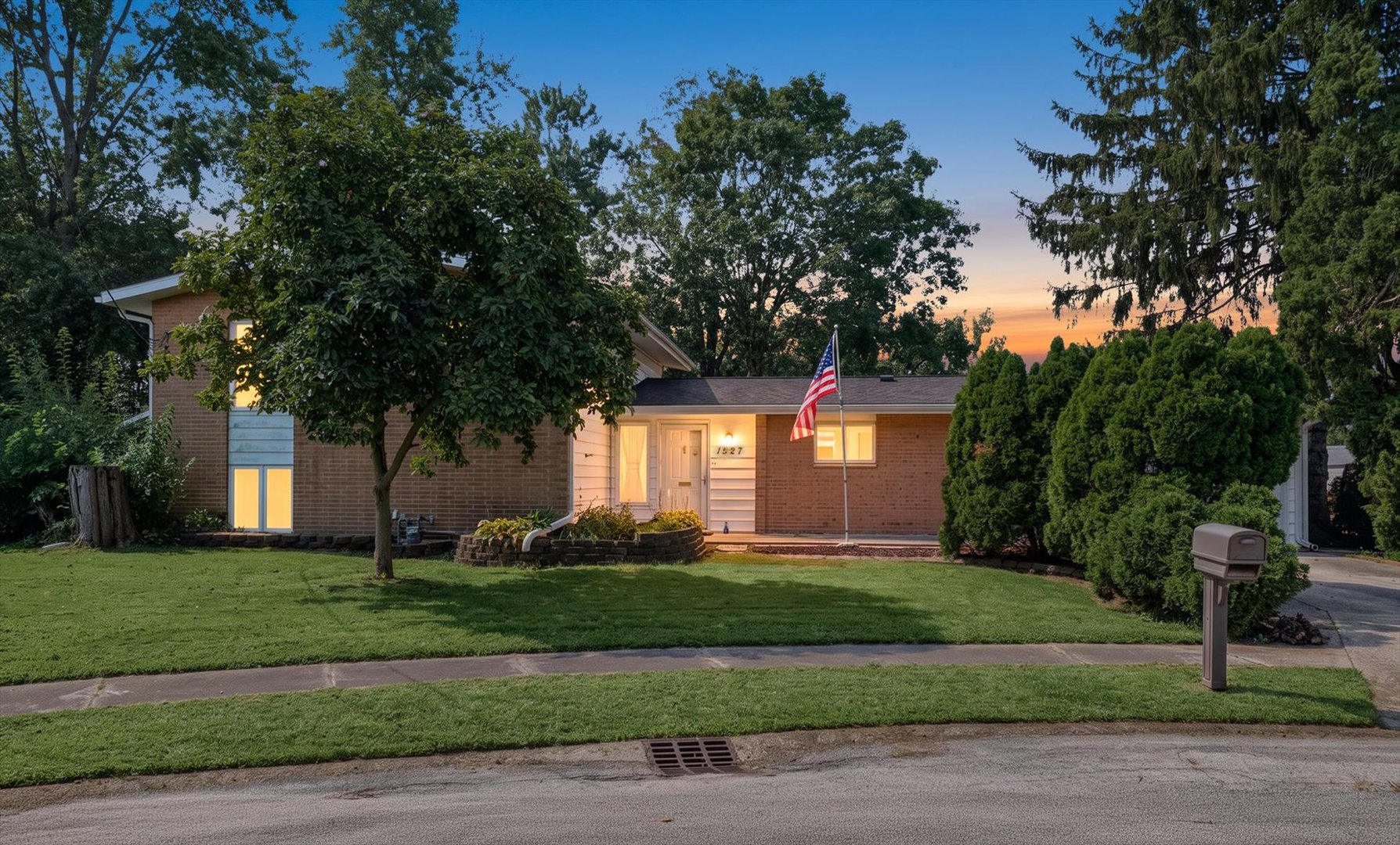 1527 S Pointe Drive, Rantoul, IL 61866 — photo 2