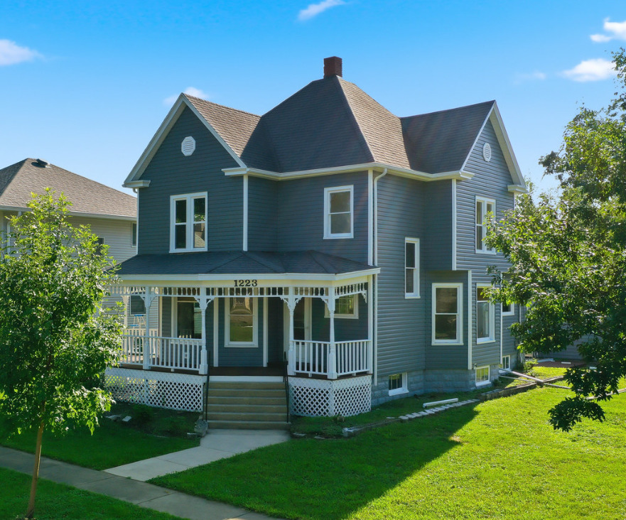 1223 N Locust Street — photo