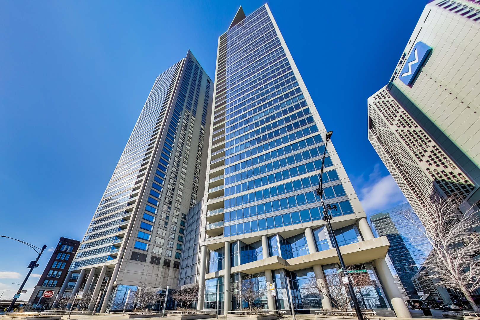 600 N Lake Shore Drive 3011 — photo
