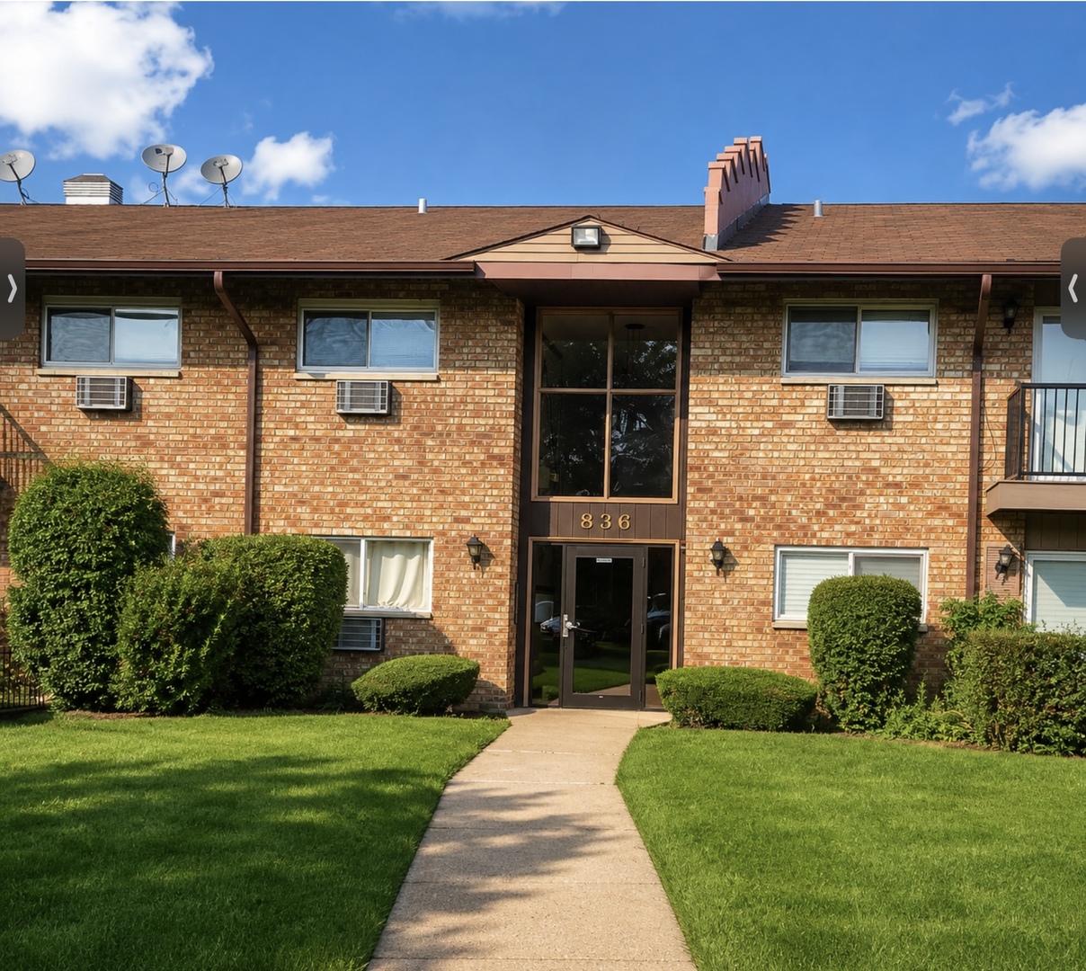 836 E Old Willow Road 111 — photo
