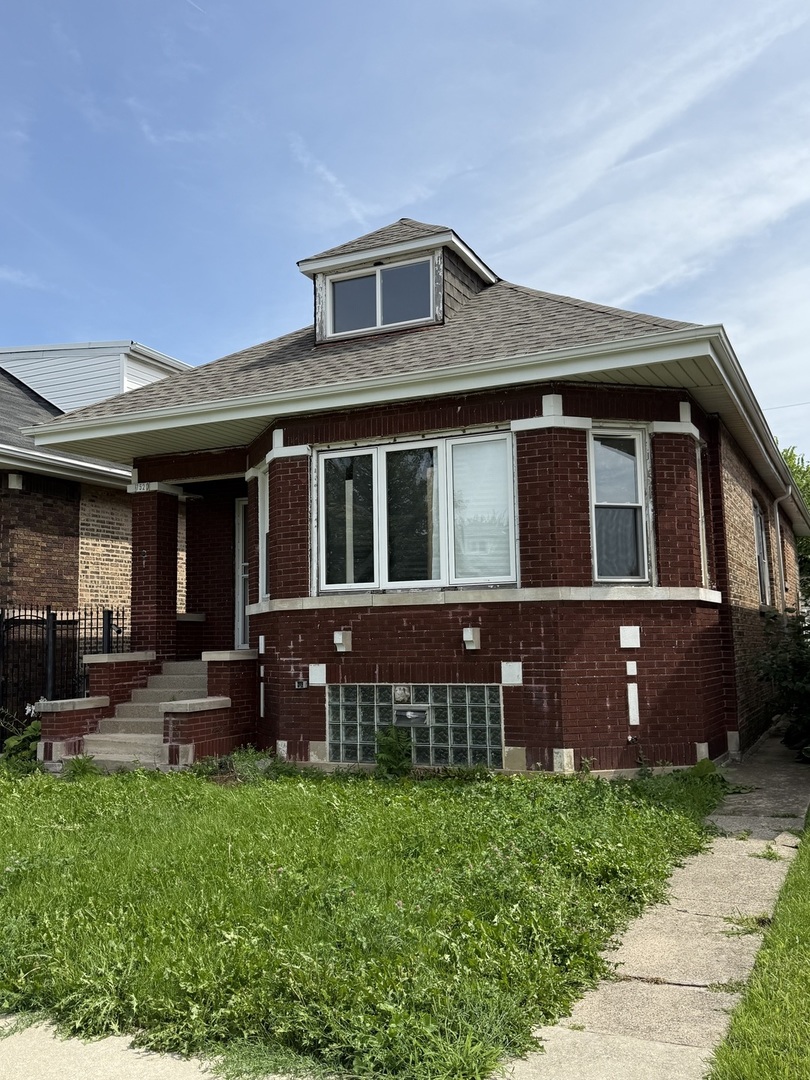 7521 S Winchester Avenue — photo