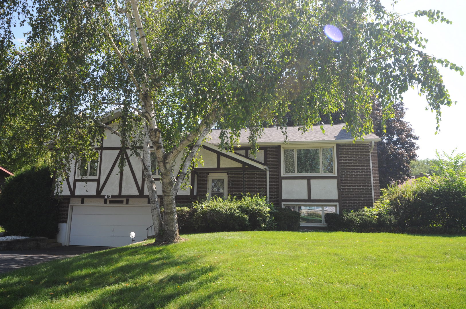 613 Garys Drive — photo