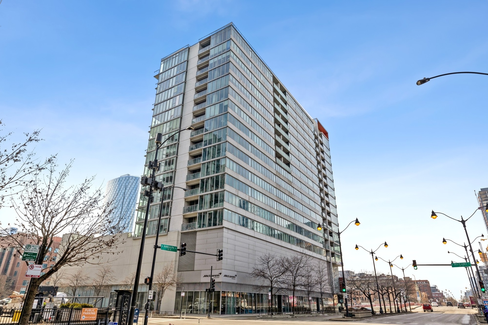 659 W Randolph Street Unit 909 — photo