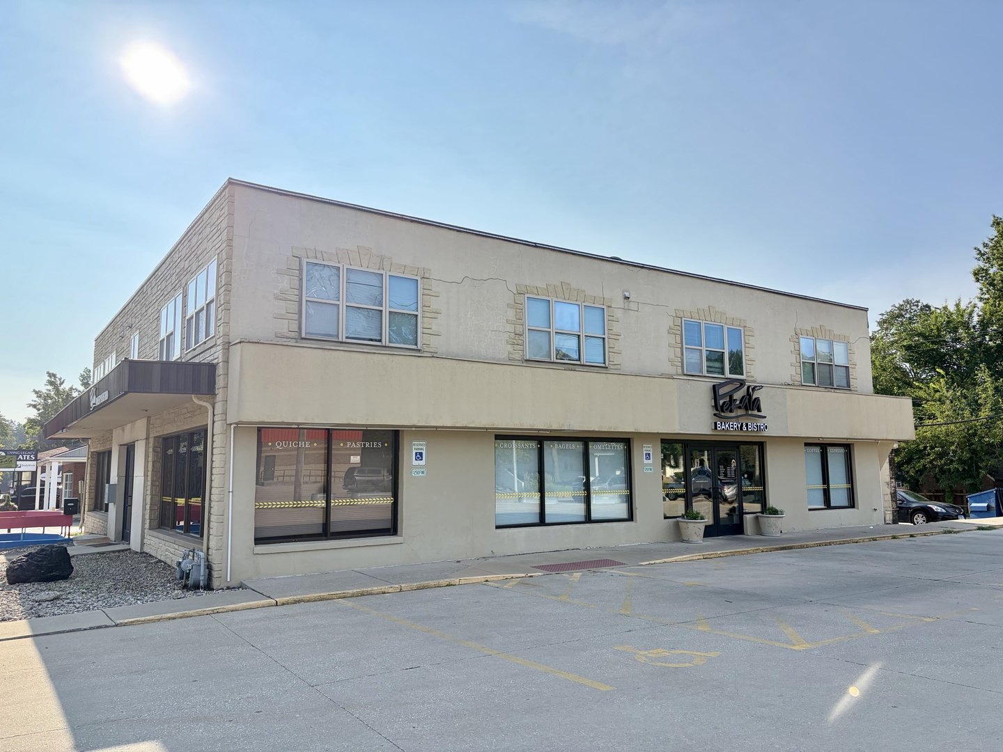 811 W Springfield Avenue — photo