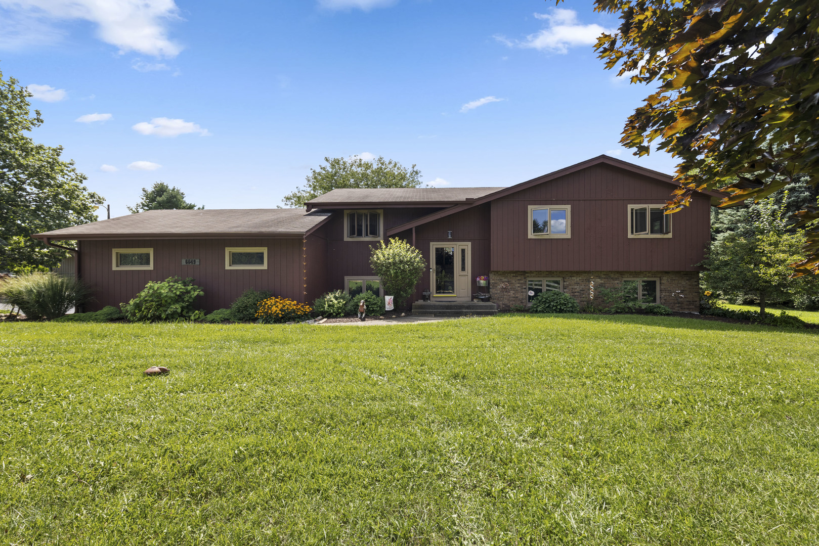 6649 E Oak Hill Road — photo