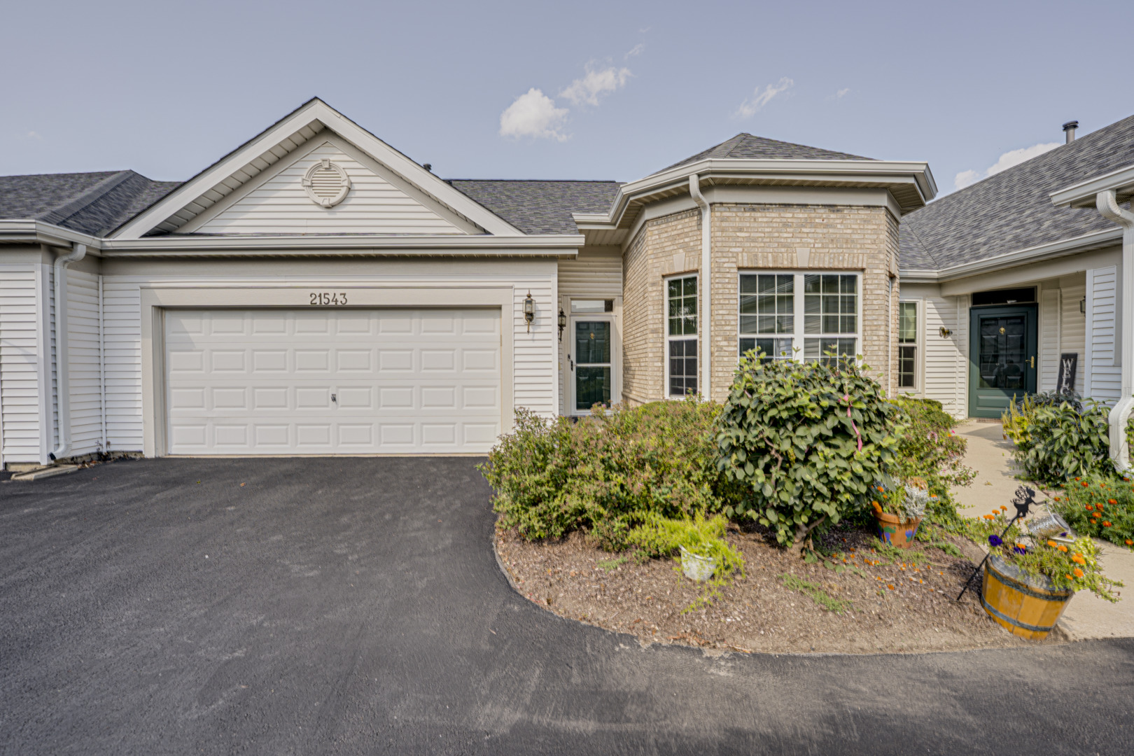 21543 Wolf Lake Way — photo