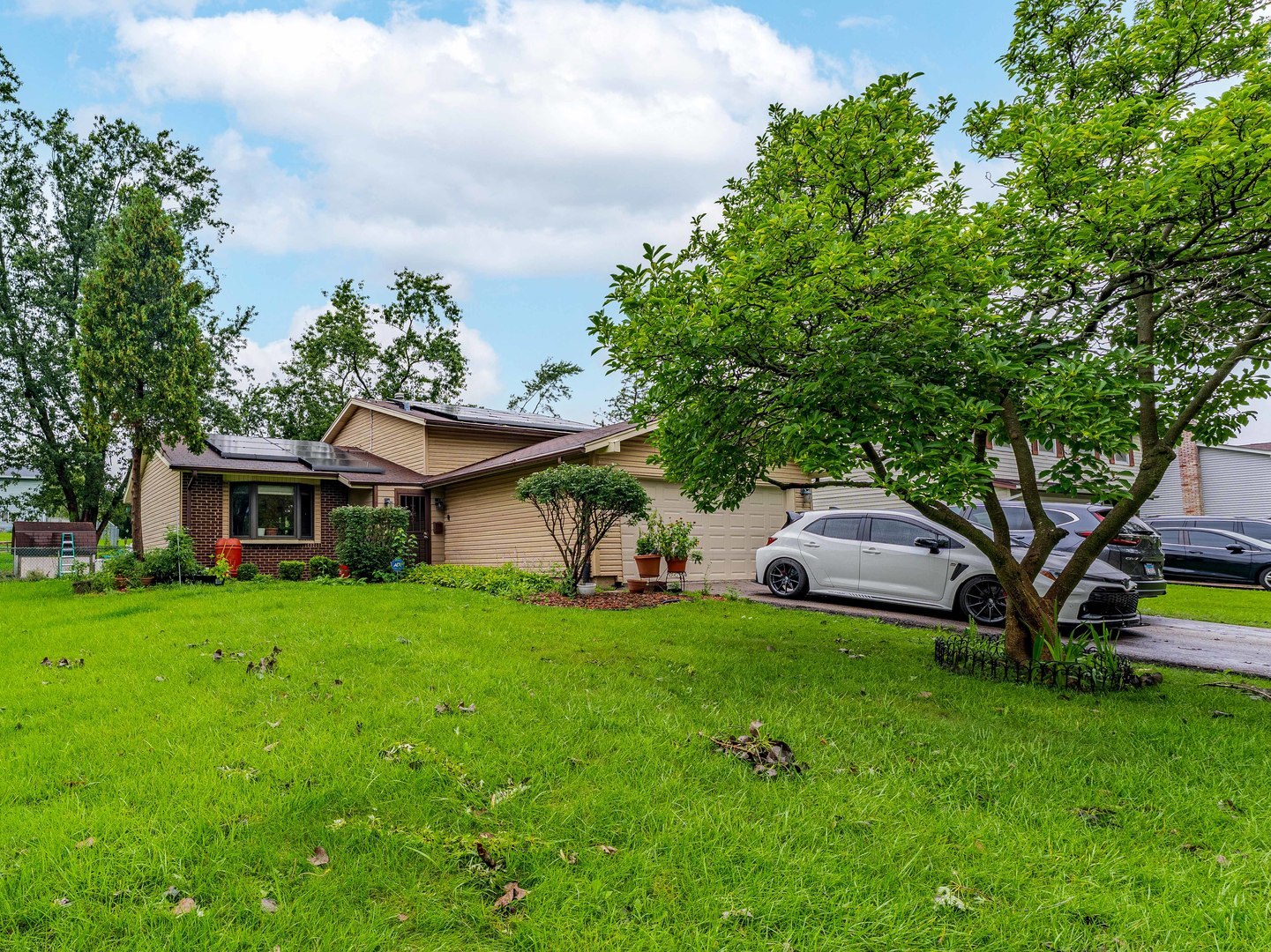 1032 Ashridge Lane — photo