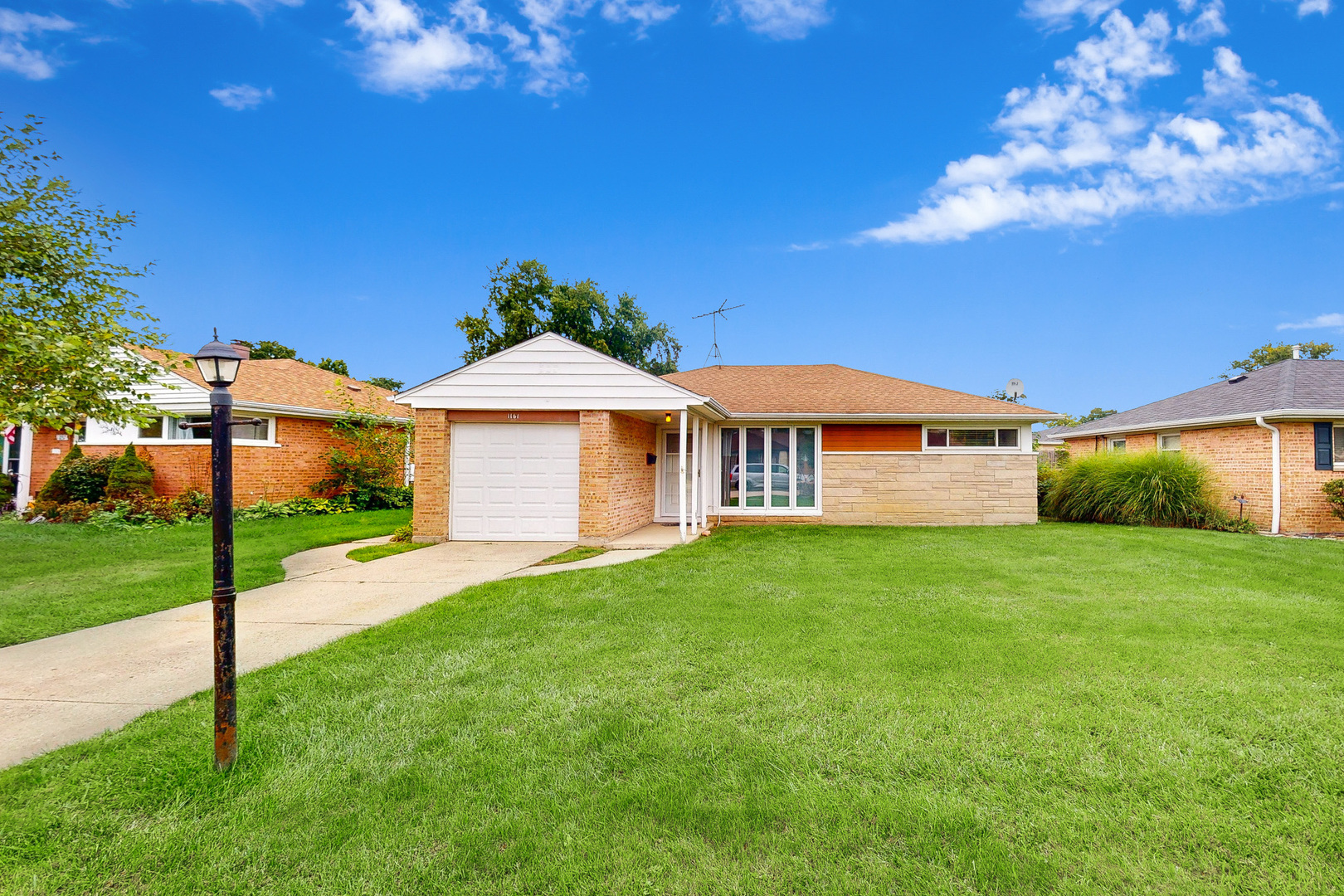 1161 W Grant Drive — photo