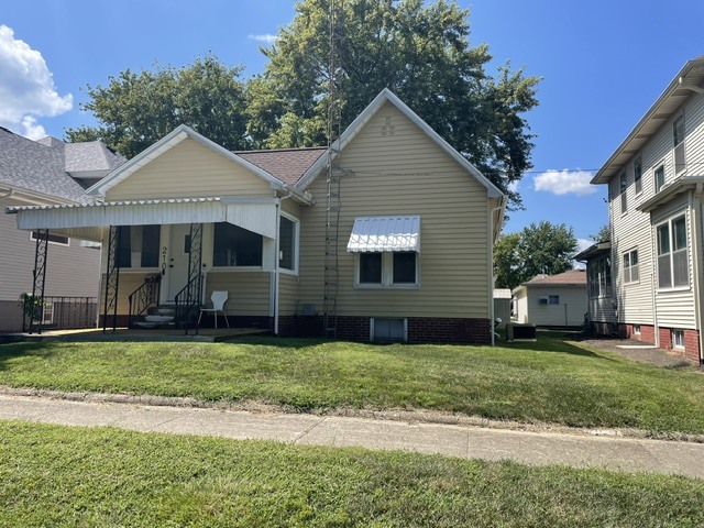 210 N Oak Street — photo