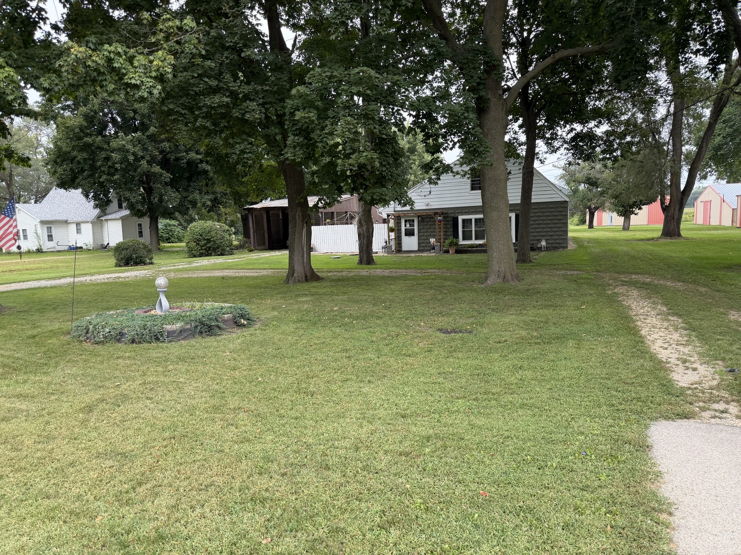 1713 E Rock Falls Road — photo