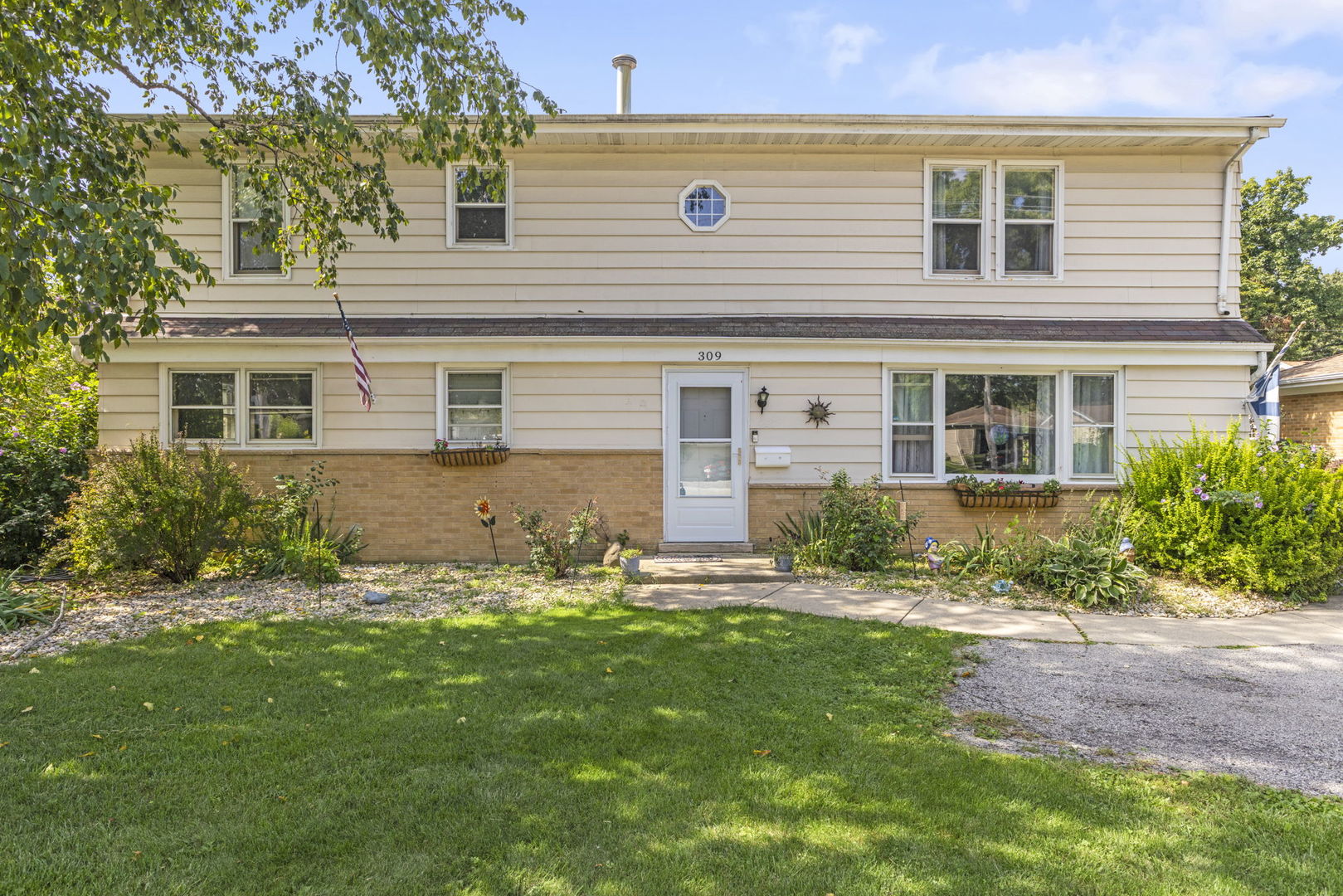 309 E Walnut Street, Roselle, IL 60172 — photo 2