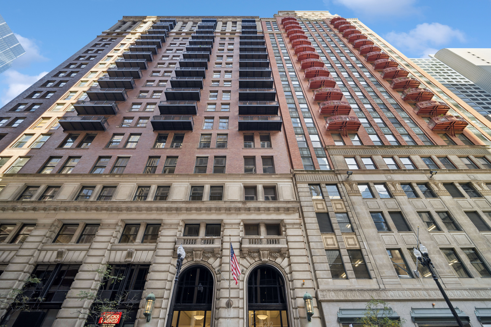 212 W Washington Street Unit 1504 — photo