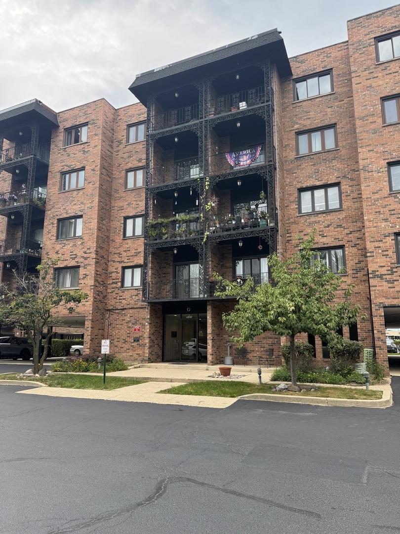 9374 Landings Lane 201 — photo