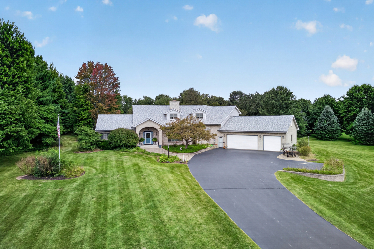 1646 Valley View Road — photo