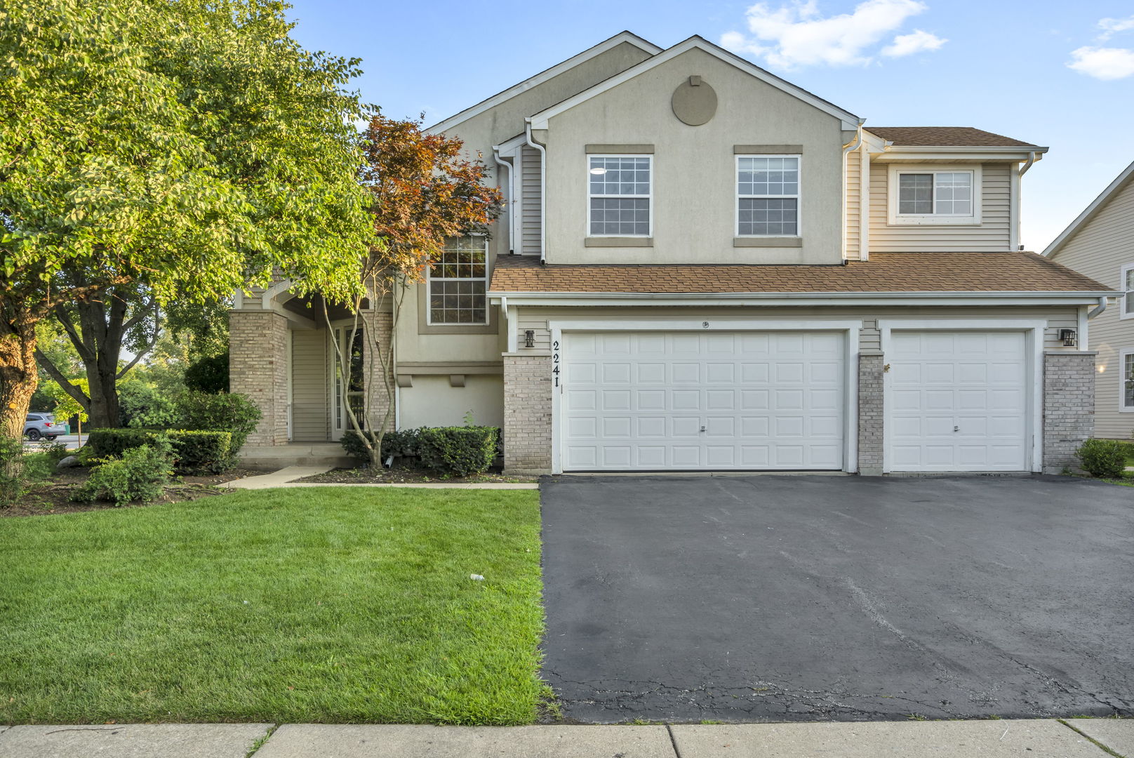 2241 Avalon Court S — photo