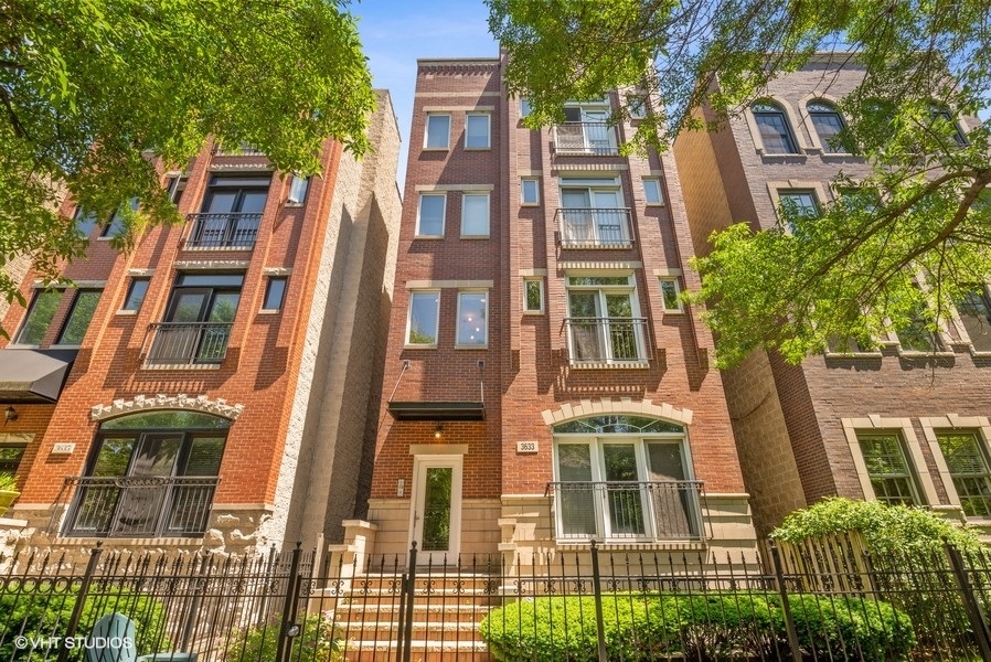 3633 N Wilton Avenue Unit 1 — photo