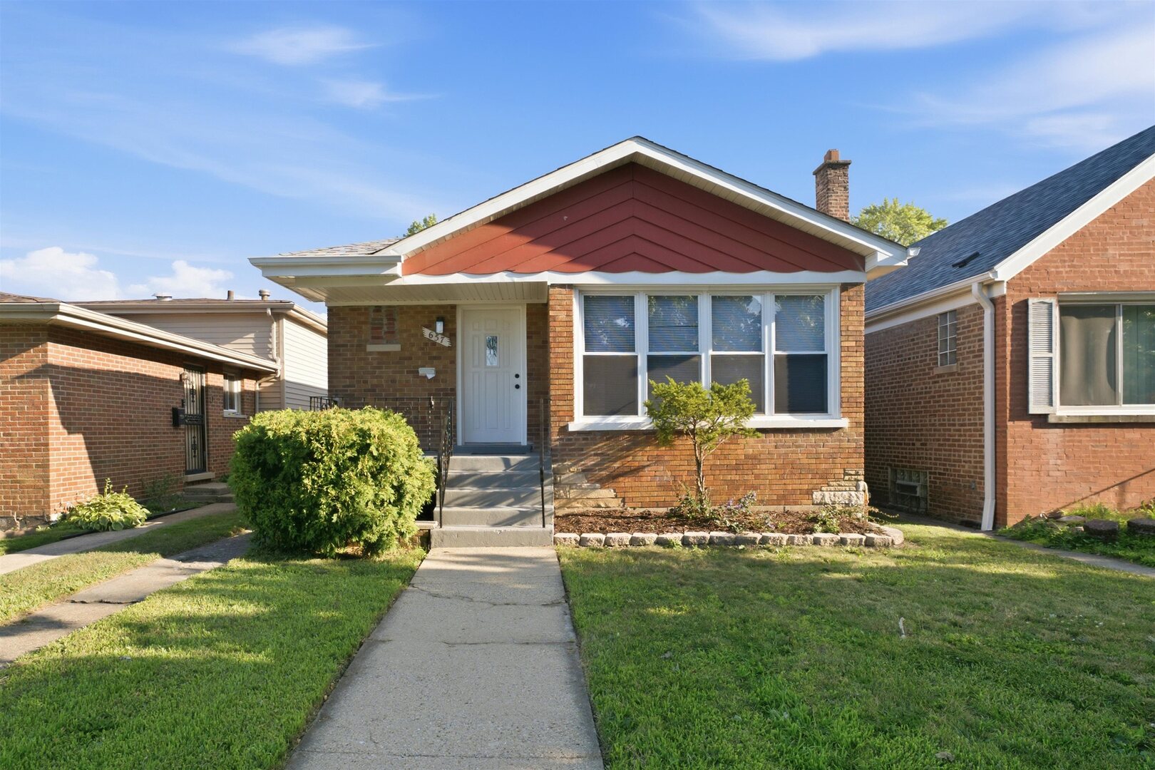 657 E 100th Place — photo