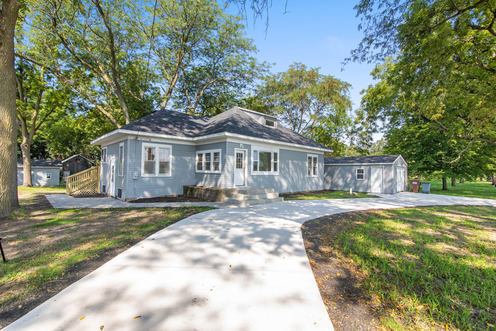 1353 Steward Road — photo