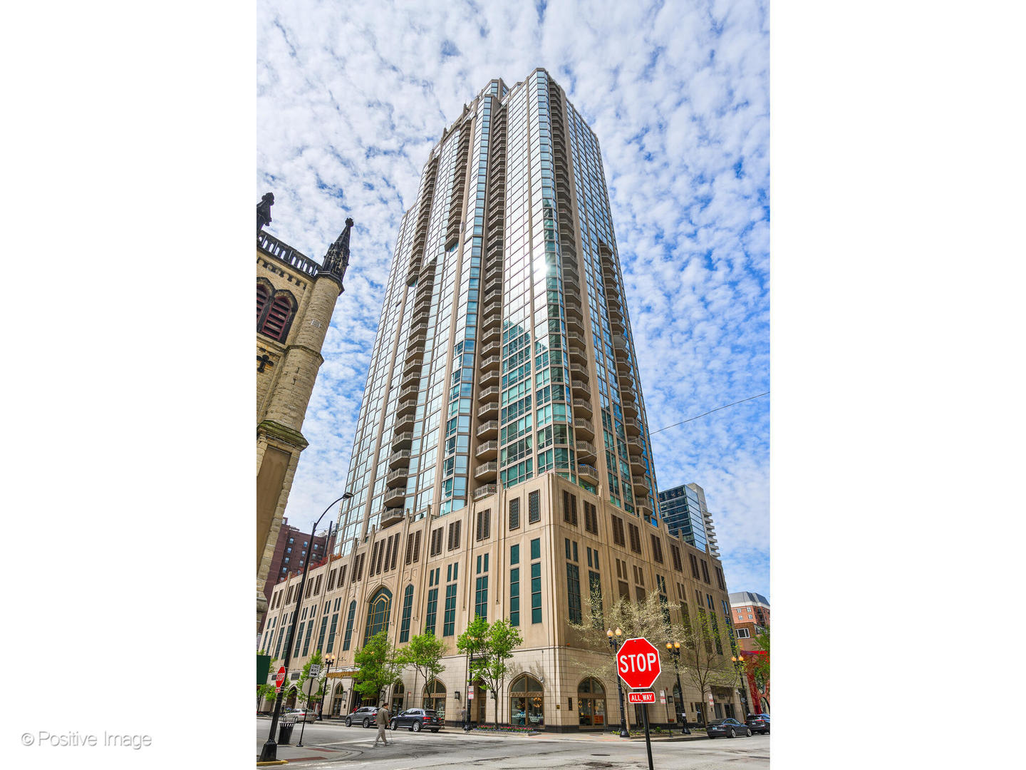 21 E Huron Street 3204 — photo