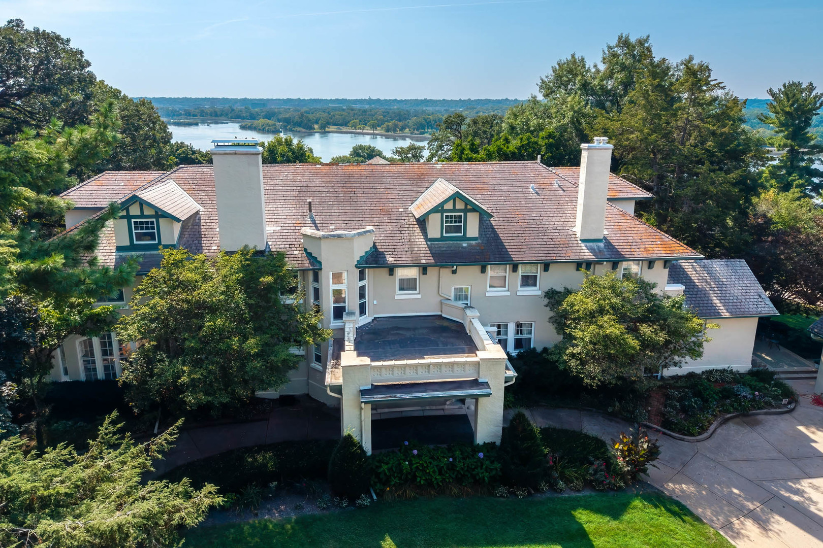 2740 Nichols Lane — photo