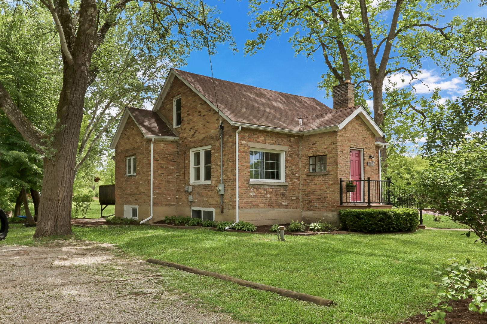 13719 W Wadsworth Road — photo
